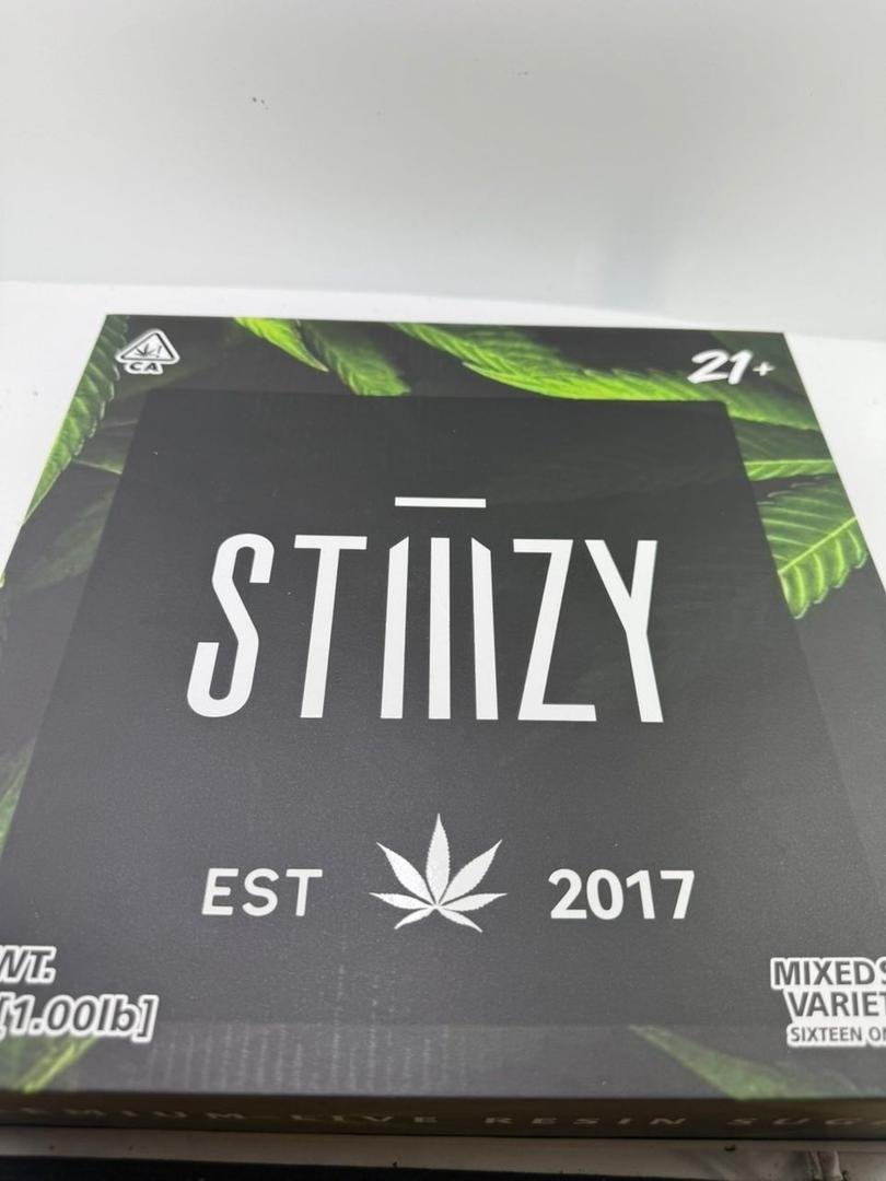 stiiizy concentrate, stiiizy, stizzy, stiiizy battery