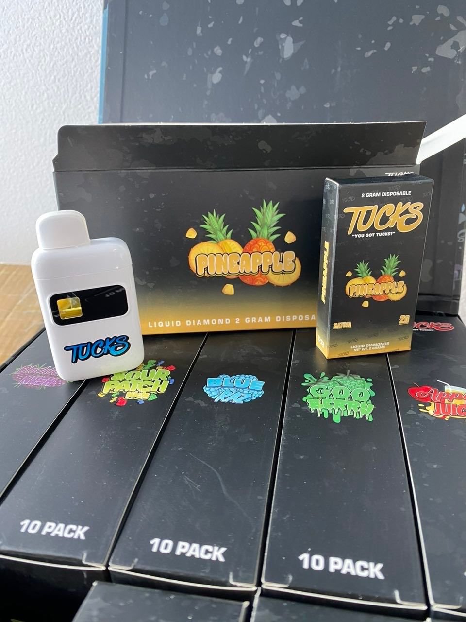 tucks 2g disposable, tucks 2g vape, tucks 2g, tucks disposable, tucks 2g carts
