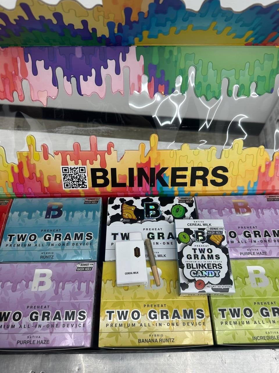 blinkers 2g with hash hole, blinkers vape, blinker disposable, blinker vape, blinker cart